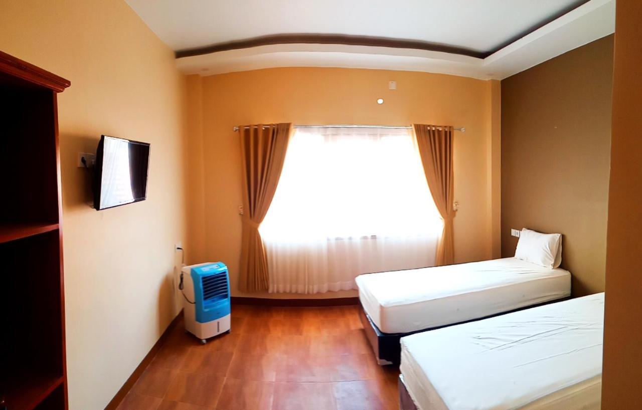 Bluefire Homestay Syariah Banyuwangi  Εξωτερικό φωτογραφία