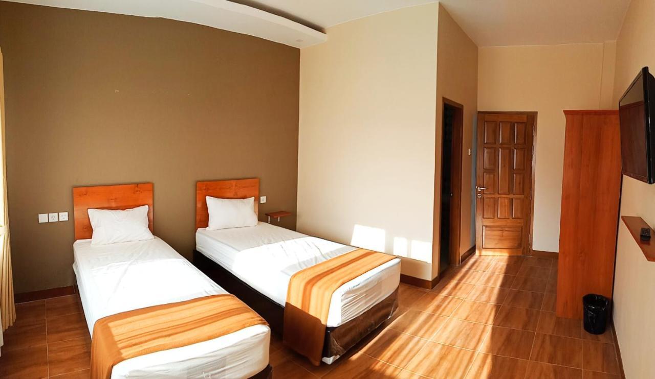 Bluefire Homestay Syariah Banyuwangi  Εξωτερικό φωτογραφία